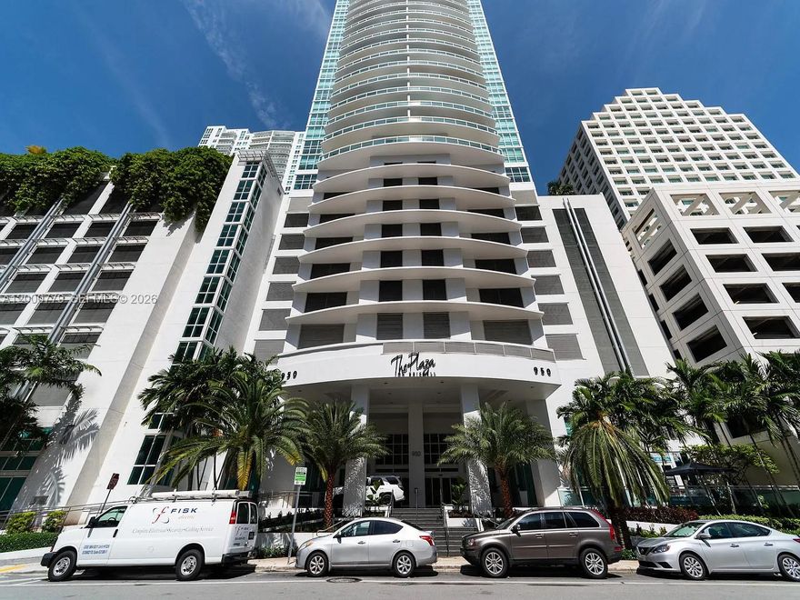 WELCOME to a life of opulence in the heart of Brickell! This 2/2 gem, perched on the 38th floor, offers a Bayfront view that will take your breath away. Step into luxury with upgraded porcelain floors, an open kitchen featuring Italian cabinetry, granite countertops, SS appliances, washer and dryer. BRICKELL AT PLAZA bring you incomparable amenities: State-of-the-Art Fitness Center and Spa, Multi-Purpose Club Room Kids Room, 24hr Valet Parking Services, Heated Pool and Poolside Lounge Chairs, Steam Room and Sauna, Full-Service Business Center and On-Site Concierge. The plaza” offers a dynamic lifestyle featuring, Downtown “Manhattan” style living, Walk to : Mary Brickell Village and Restaurants Enjoy views of Biscayne Bay, Brickell Key, Downtown Miami and Brickell. NOT PETS ALLOWED !
