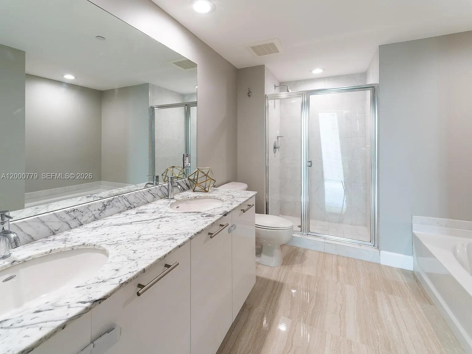 THE PLAZA 851 BRICKELL CO - Residential Lease