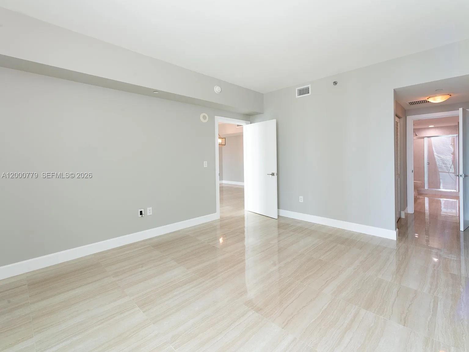 THE PLAZA 851 BRICKELL CO - Residential Lease