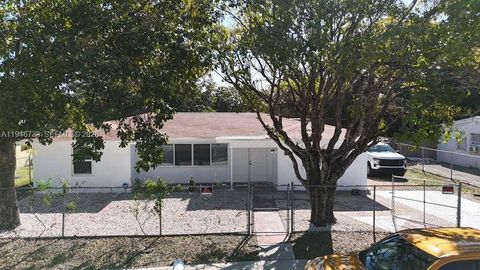 2036 NW 28th St Oakland Park FL 33311