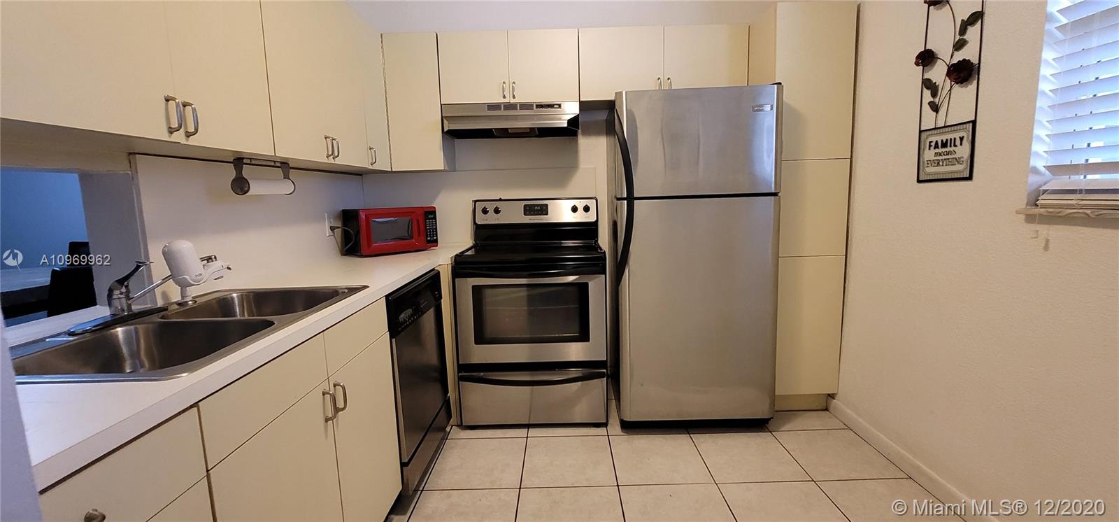 GOLF MANOR BLDG B CONDO - Residential