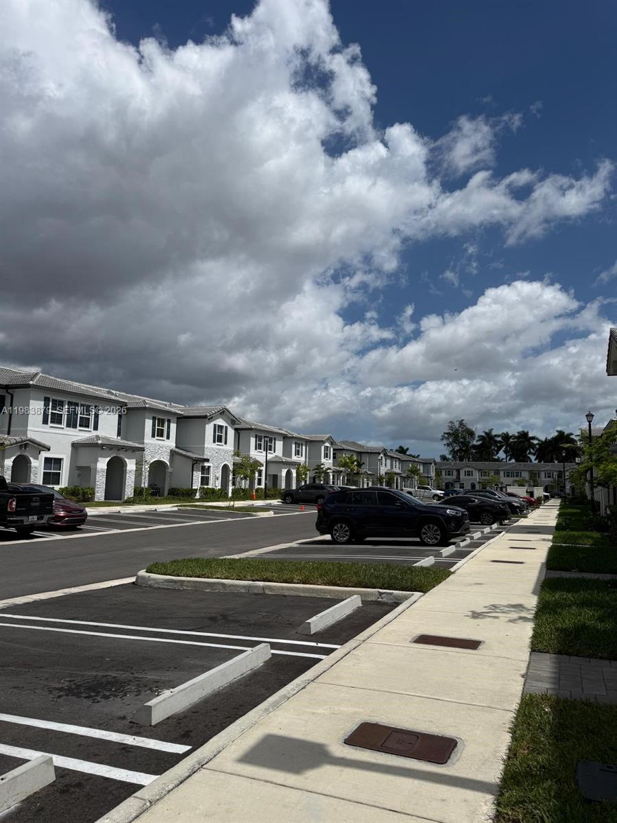 CEDAR POINTE - Residential