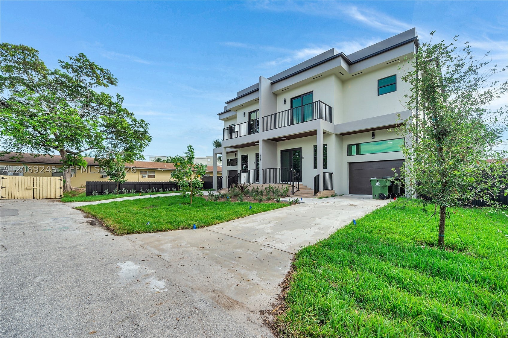 828 NE 14th St