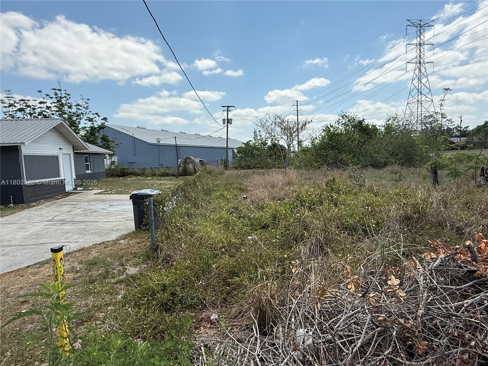 SOUTHSIDE PARK - Land