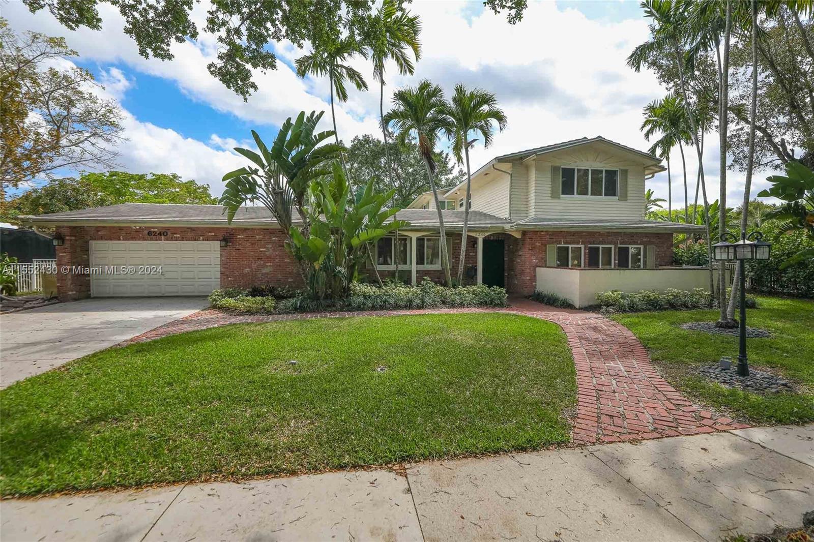 6240 Sw 15th St St, Plantation, Miami-Dade County, Florida - 5 Bedrooms  
4 Bathrooms - 