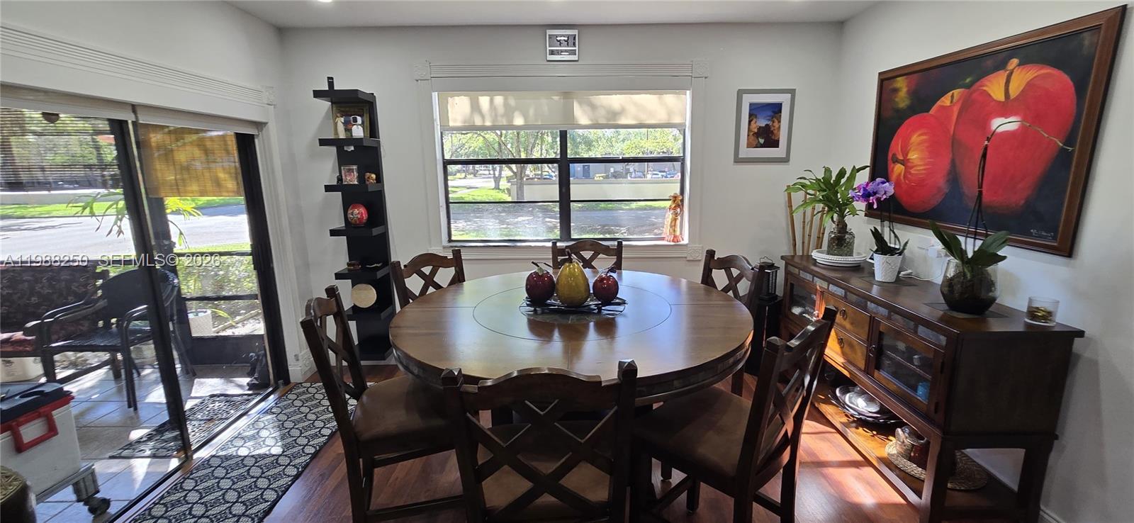 RAMBLEWOOD PLACE CONDO - Residential