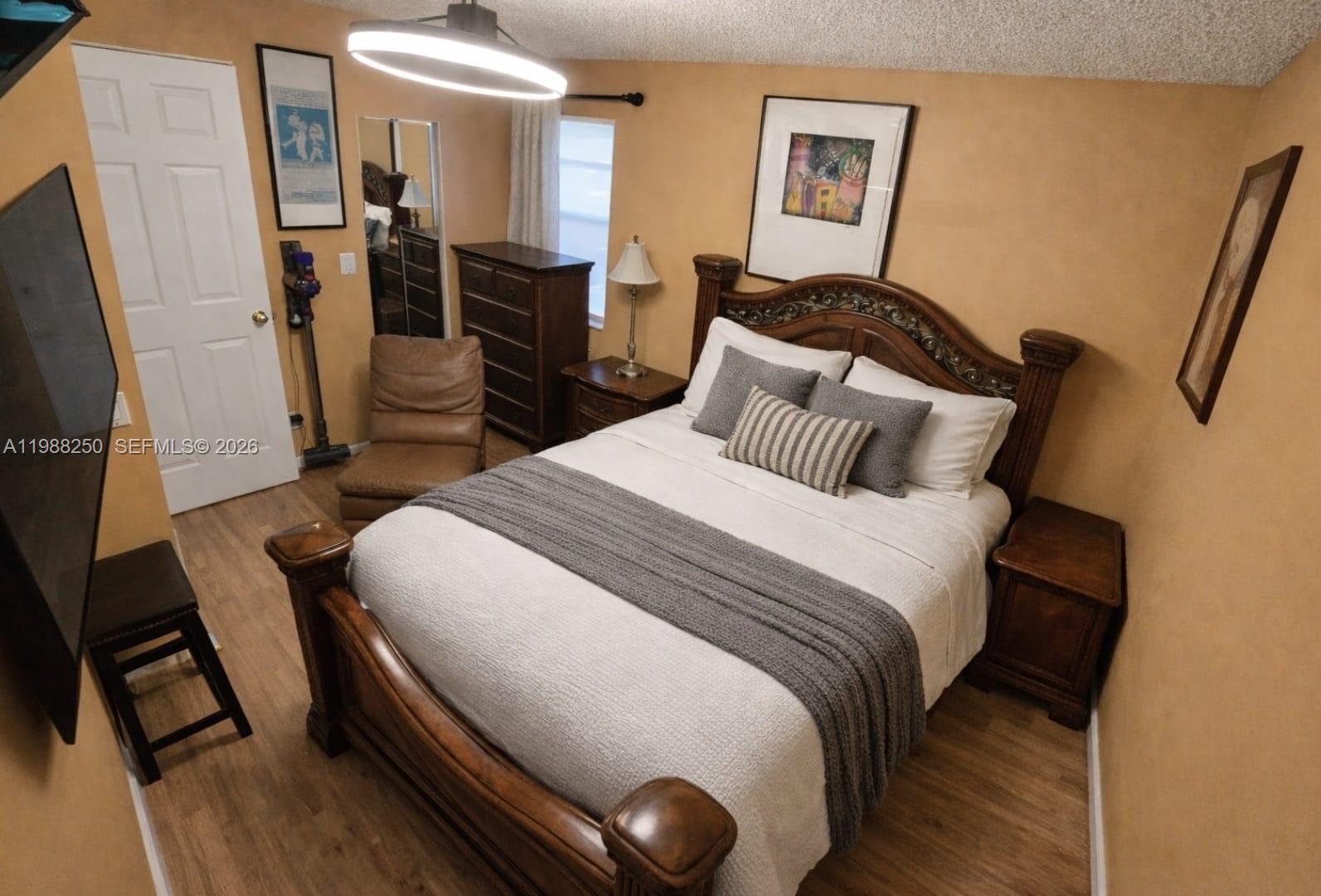 RAMBLEWOOD PLACE CONDO - Residential