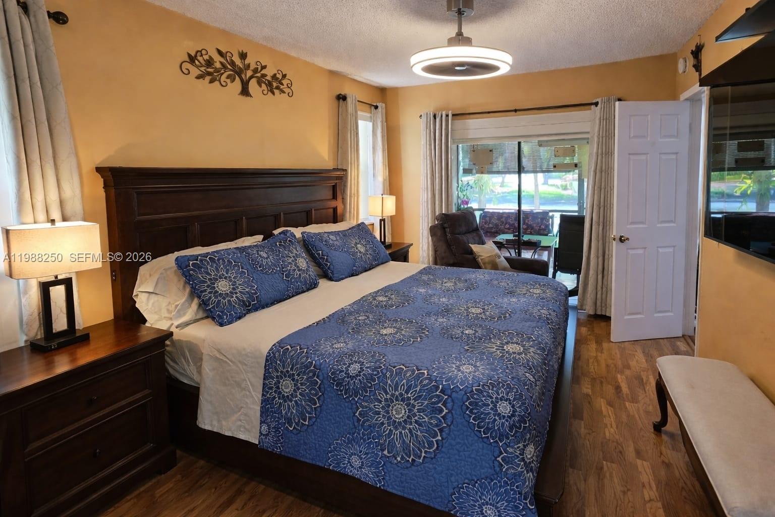 RAMBLEWOOD PLACE CONDO - Residential