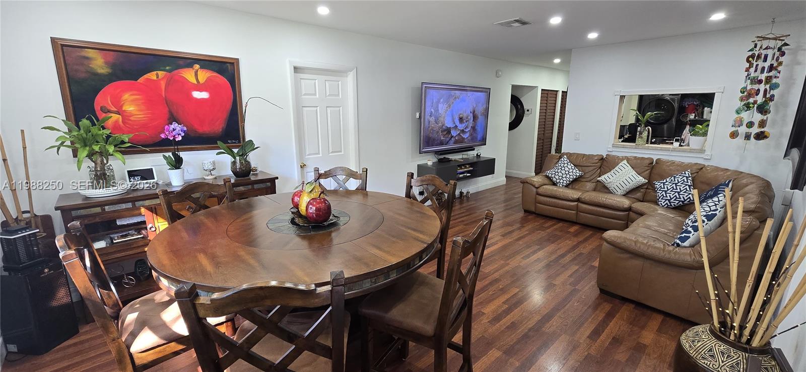 RAMBLEWOOD PLACE CONDO - Residential
