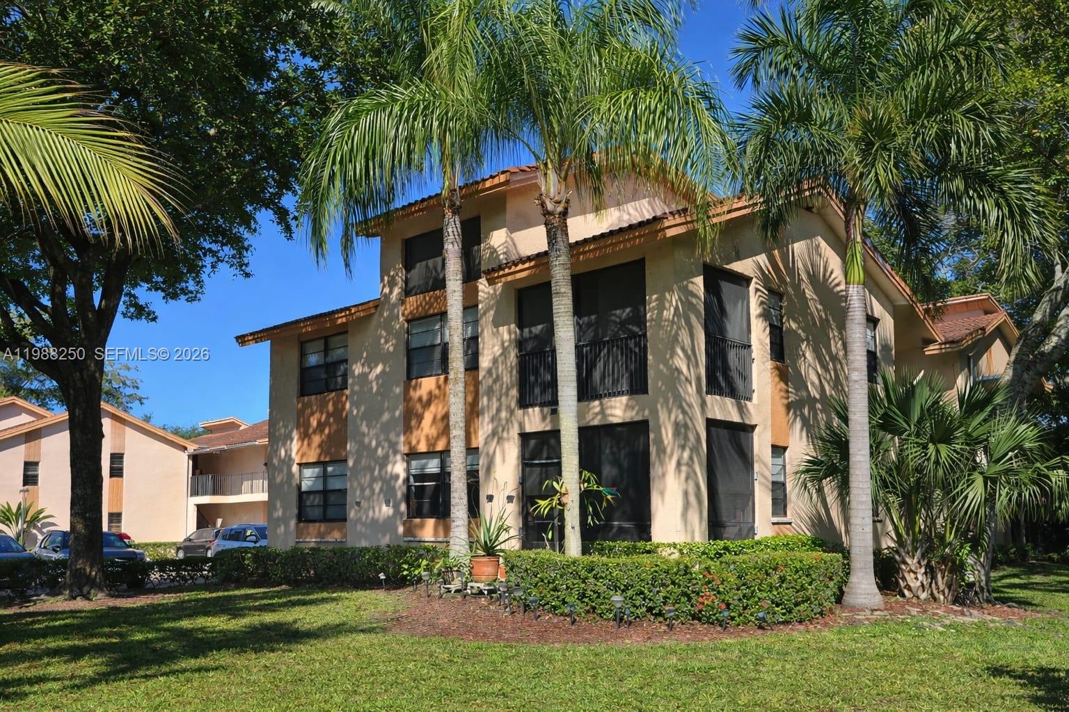 RAMBLEWOOD PLACE CONDO - Residential