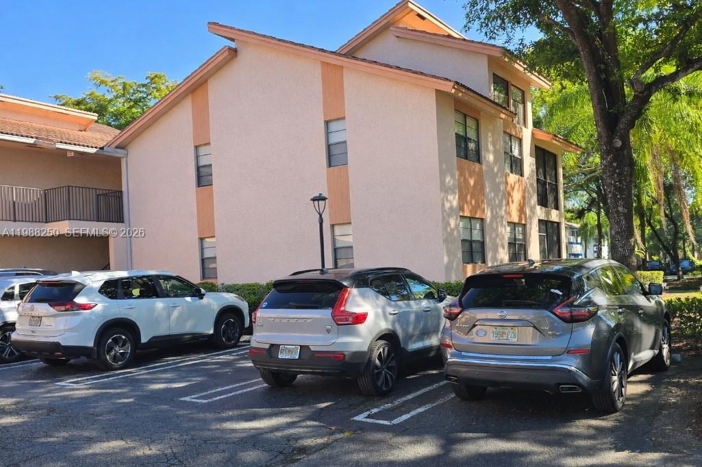 RAMBLEWOOD PLACE CONDO - Residential