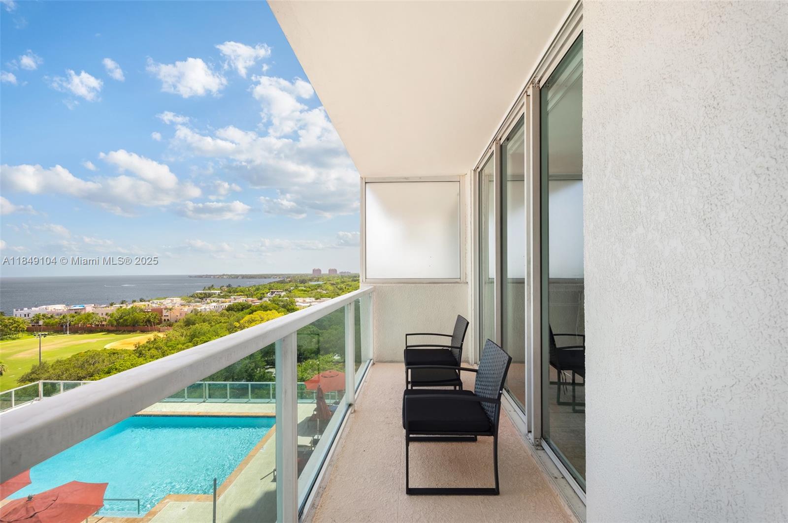 Set within Arya, a full-service luxury condo-hotel in the heart of Coconut Grove, this furnished 1BR/1.5BA residence offers sweeping bay and pool views. The open layout includes tile and carpeted floors, a sleek kitchenette, and two spa-style baths. Perfect for investors and end users. Enjoy a resort-like lifestyle with access to a bayfront pool and restaurant, fitness center with sauna, squash courts, and 24-hour concierge. Walk to cafés, parks, and galleries, with easy access to Brickell, downtown, and the beaches. Garage and valet parking included.