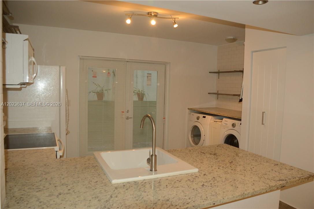 Michigan Twnhse Condo - Residential Lease