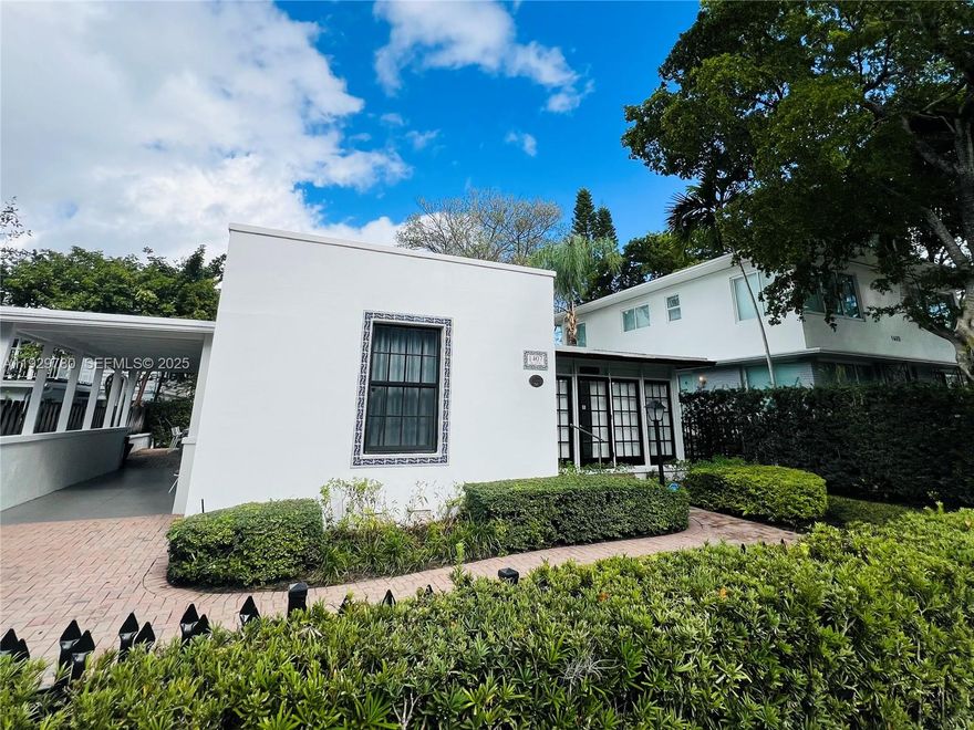 This exquisite home boasts a modern, relaxed beach atmosphere and is situated in one of Fort Lauderdale's most prestigious neighborhoods. It's just a 3-minute stroll from the fabulous Las Olas Blvd and a quick 6-minute drive to the beach. The house has undergone a complete renovation, featuring a charming and cozy design. With 3 bed, 2 bath and a backyard deck, it offers both style and comfort. Modern kitchen, a spacious living room, a dining area, and a dedicated workspace.