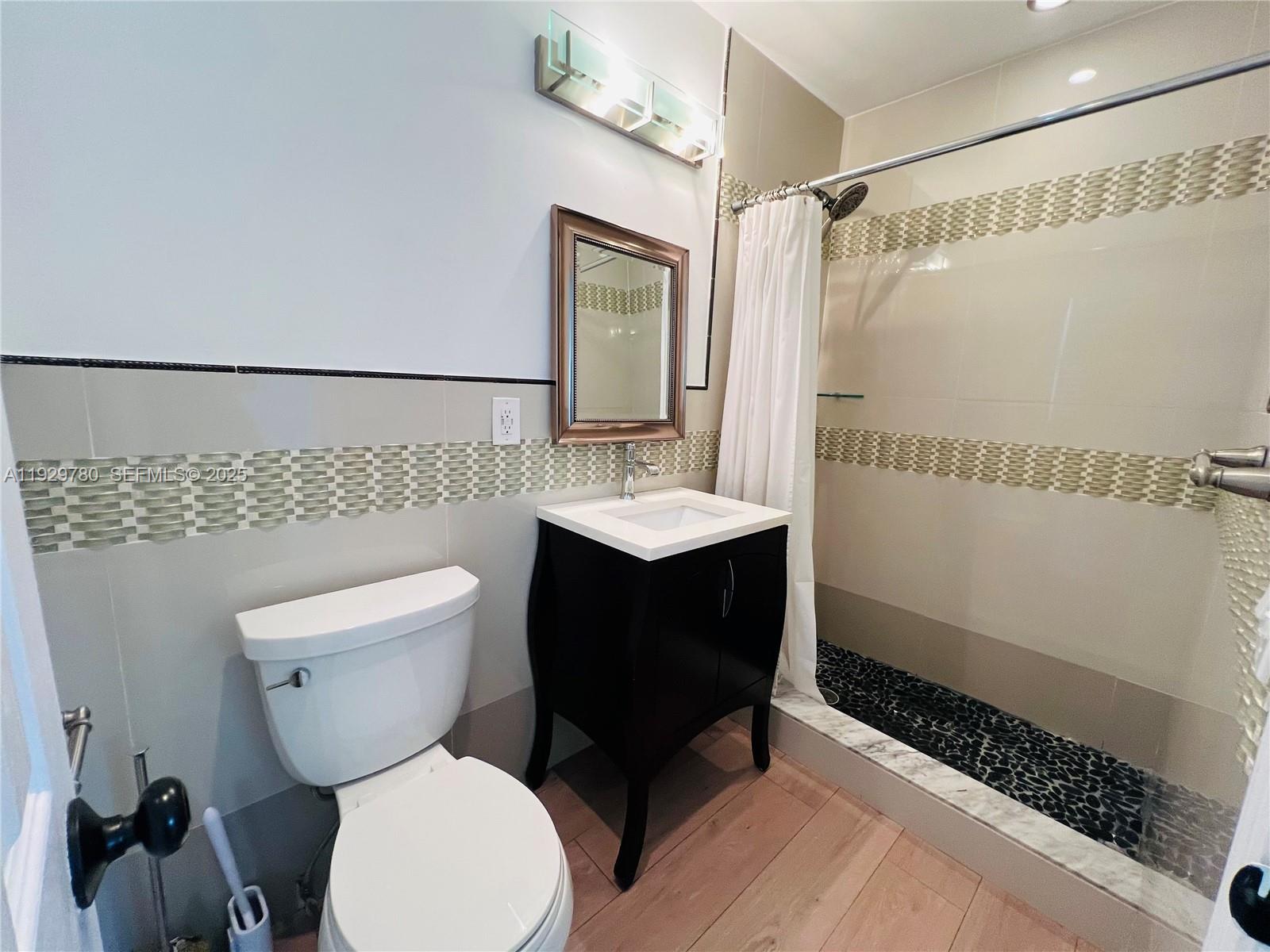 COLEE HAMMOCK - Residential Lease