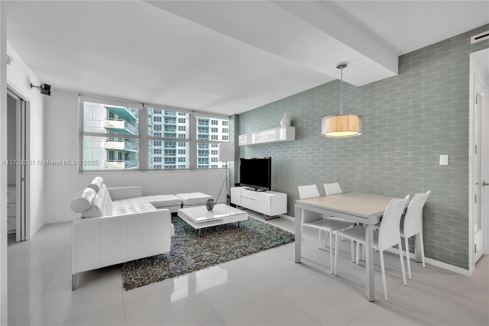5055 Collins Ave 7A