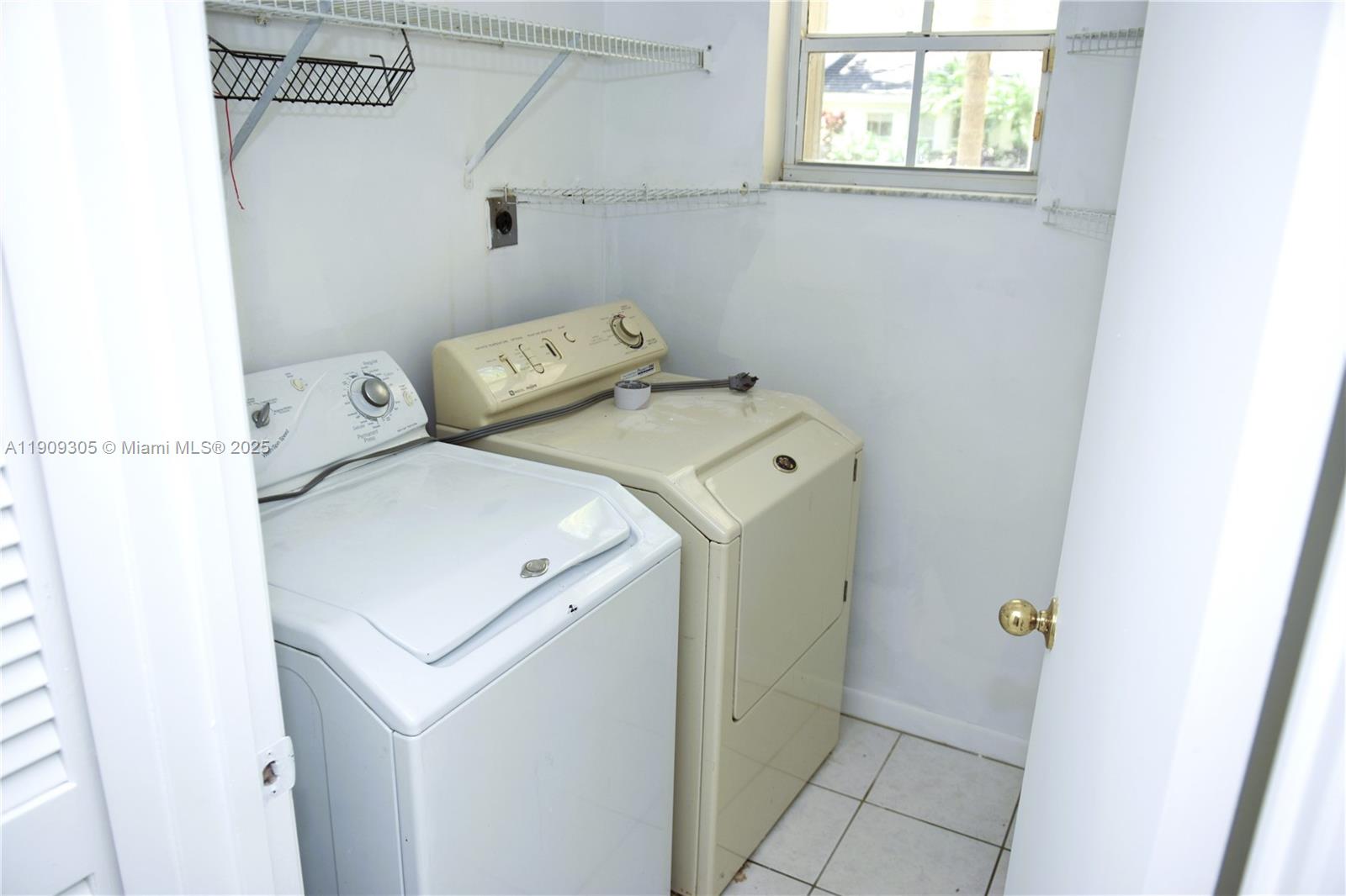 OLD CUTLER CREEK - Residential