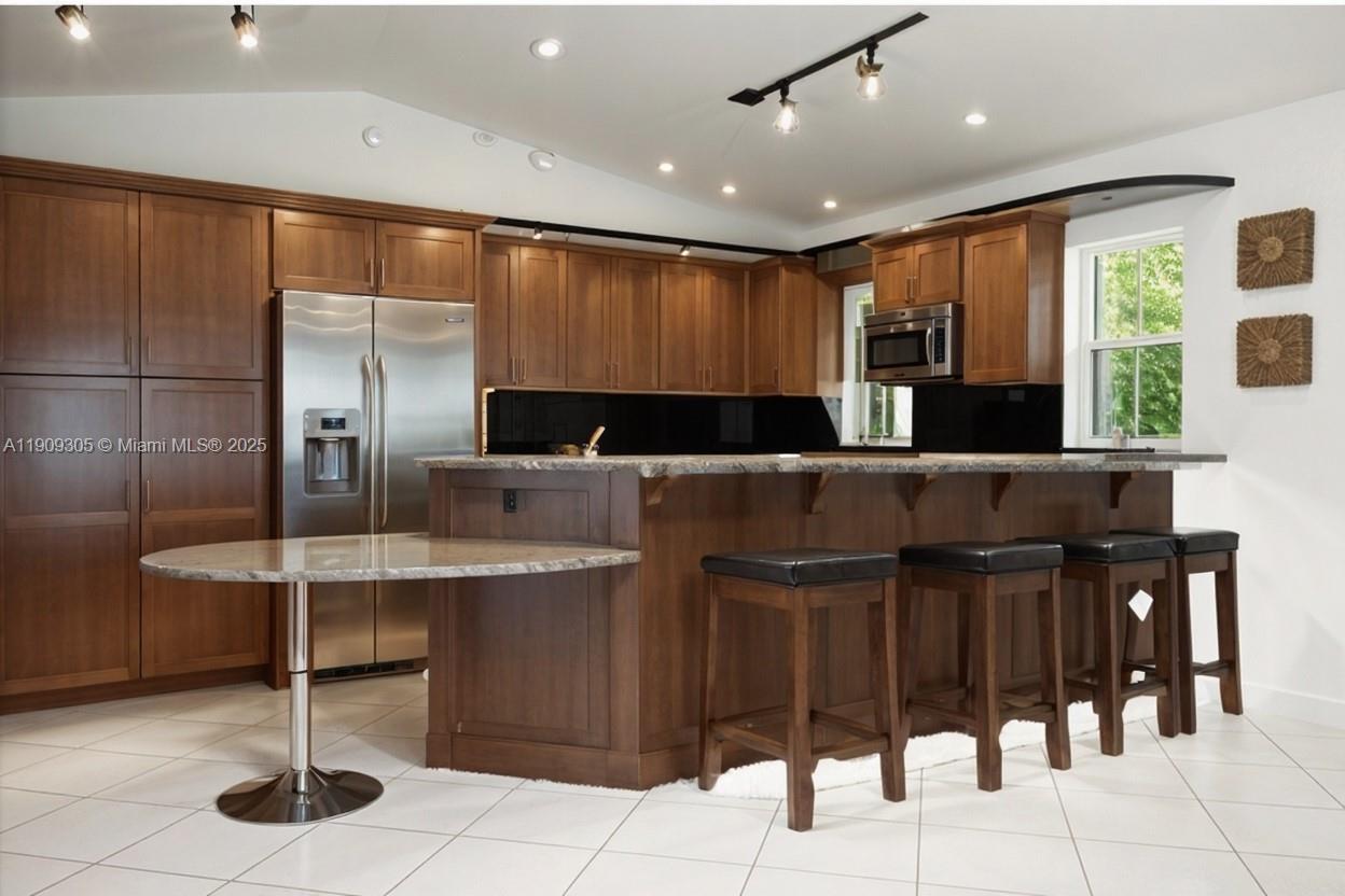 OLD CUTLER CREEK - Residential