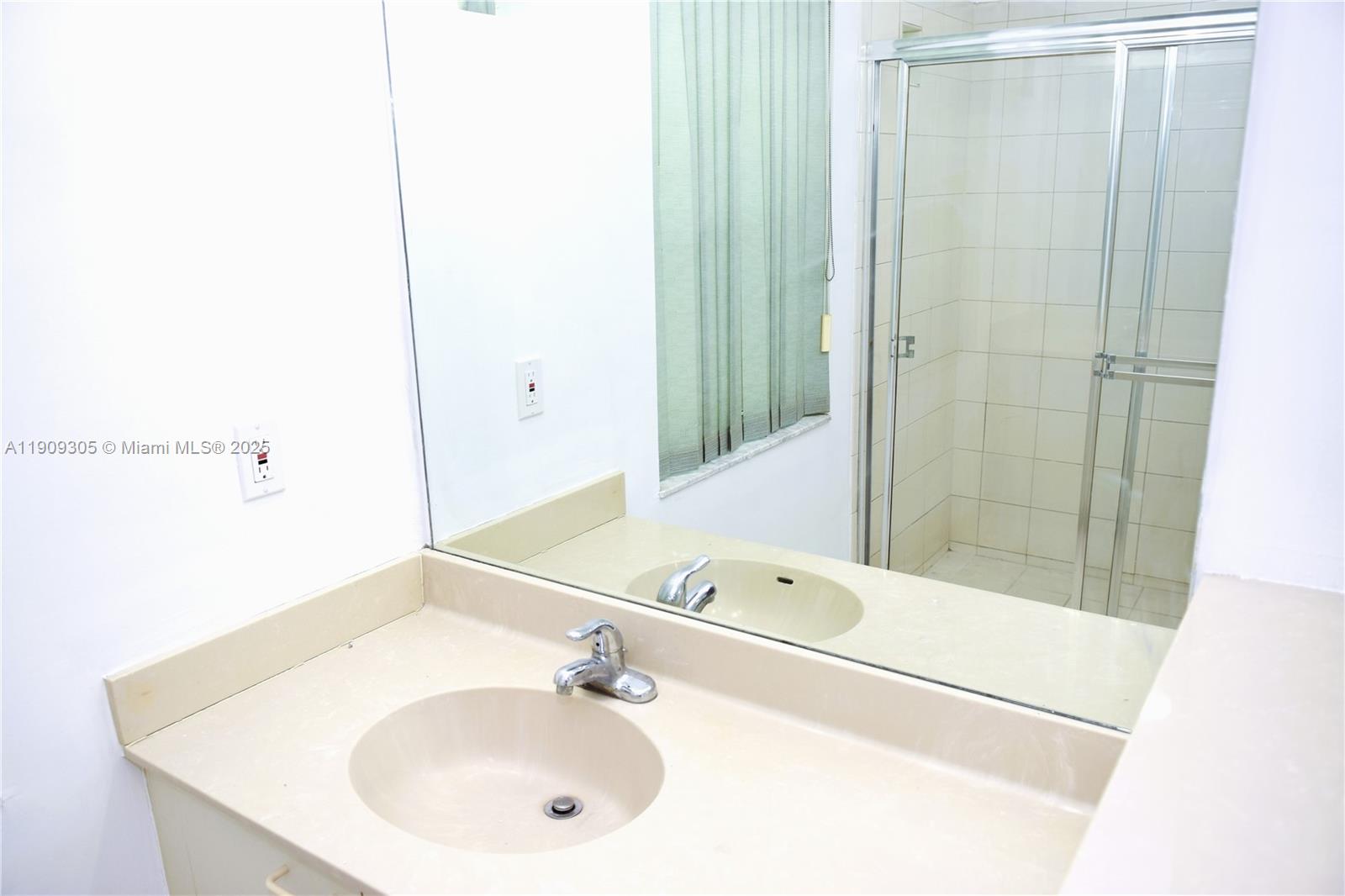 OLD CUTLER CREEK - Residential