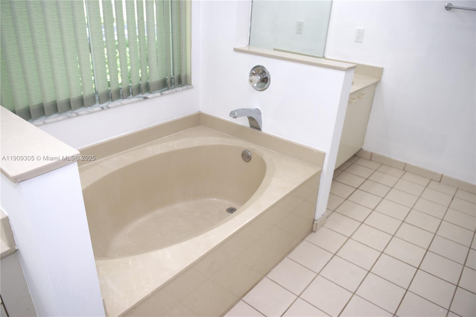 OLD CUTLER CREEK - Residential