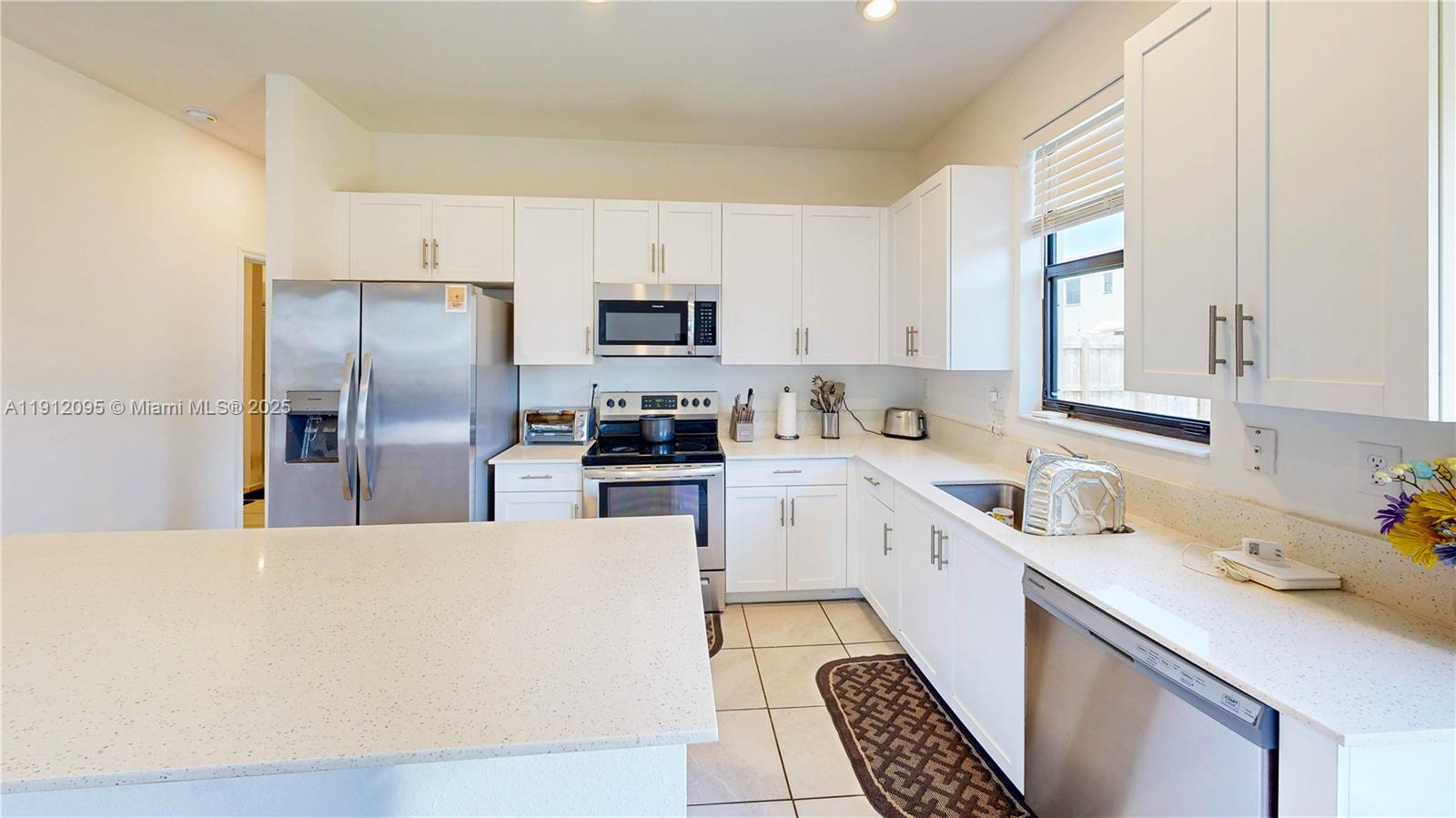 ESTATES AT SILVER PALM - Residential