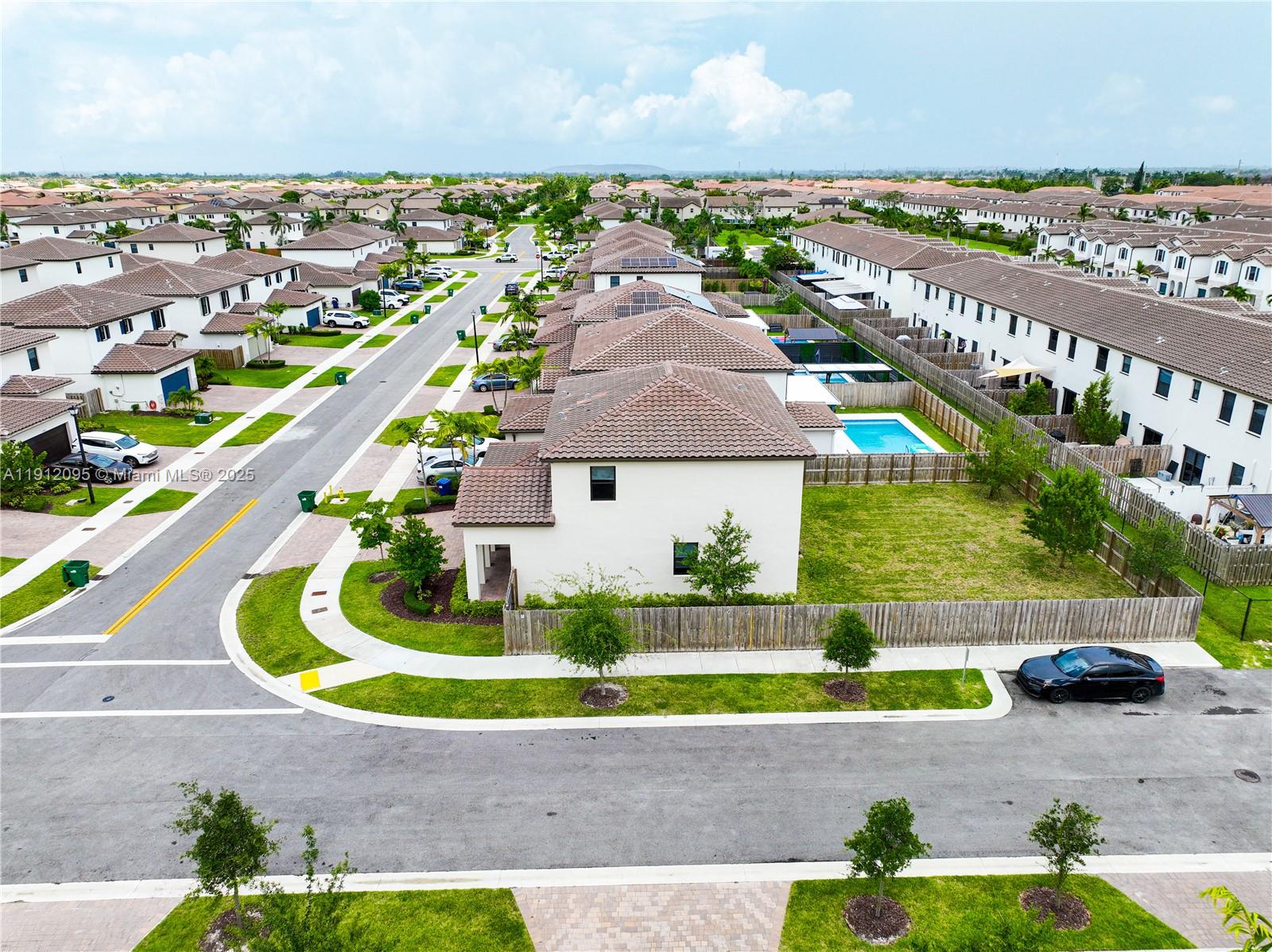 ESTATES AT SILVER PALM - Residential