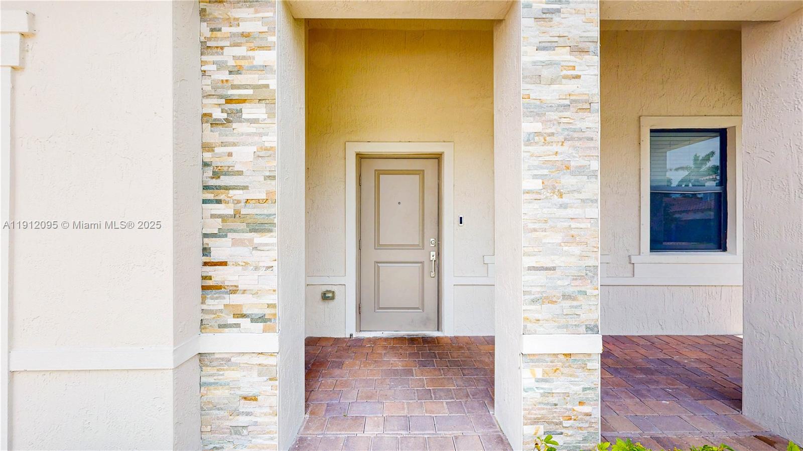 ESTATES AT SILVER PALM - Residential