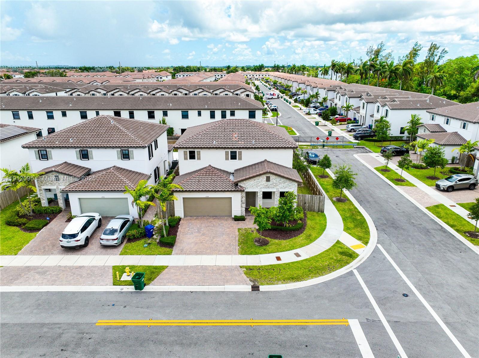 ESTATES AT SILVER PALM - Residential