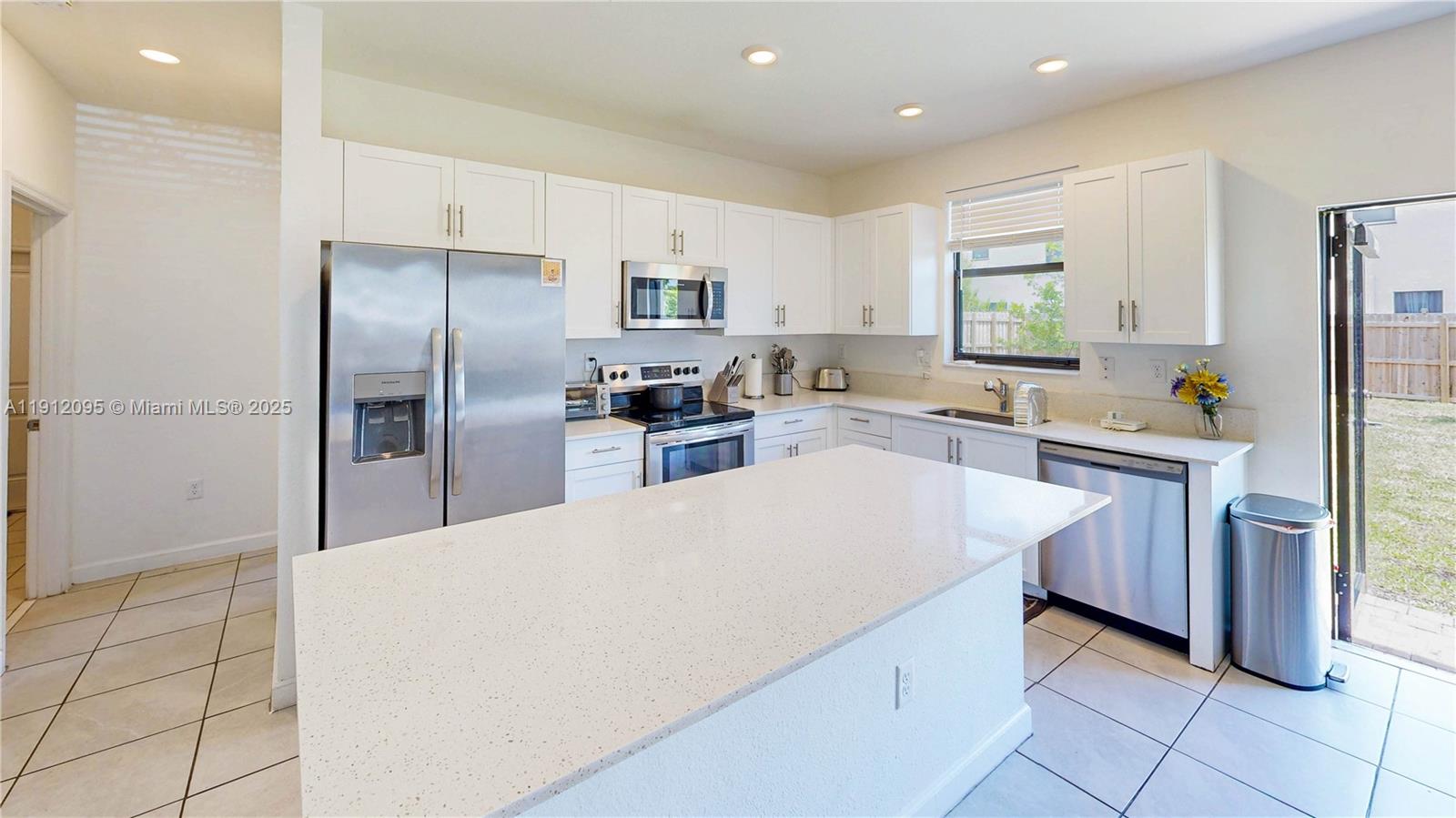 ESTATES AT SILVER PALM - Residential