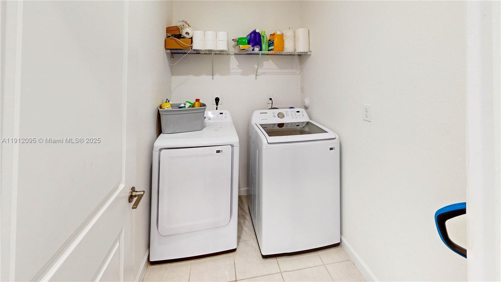 ESTATES AT SILVER PALM - Residential