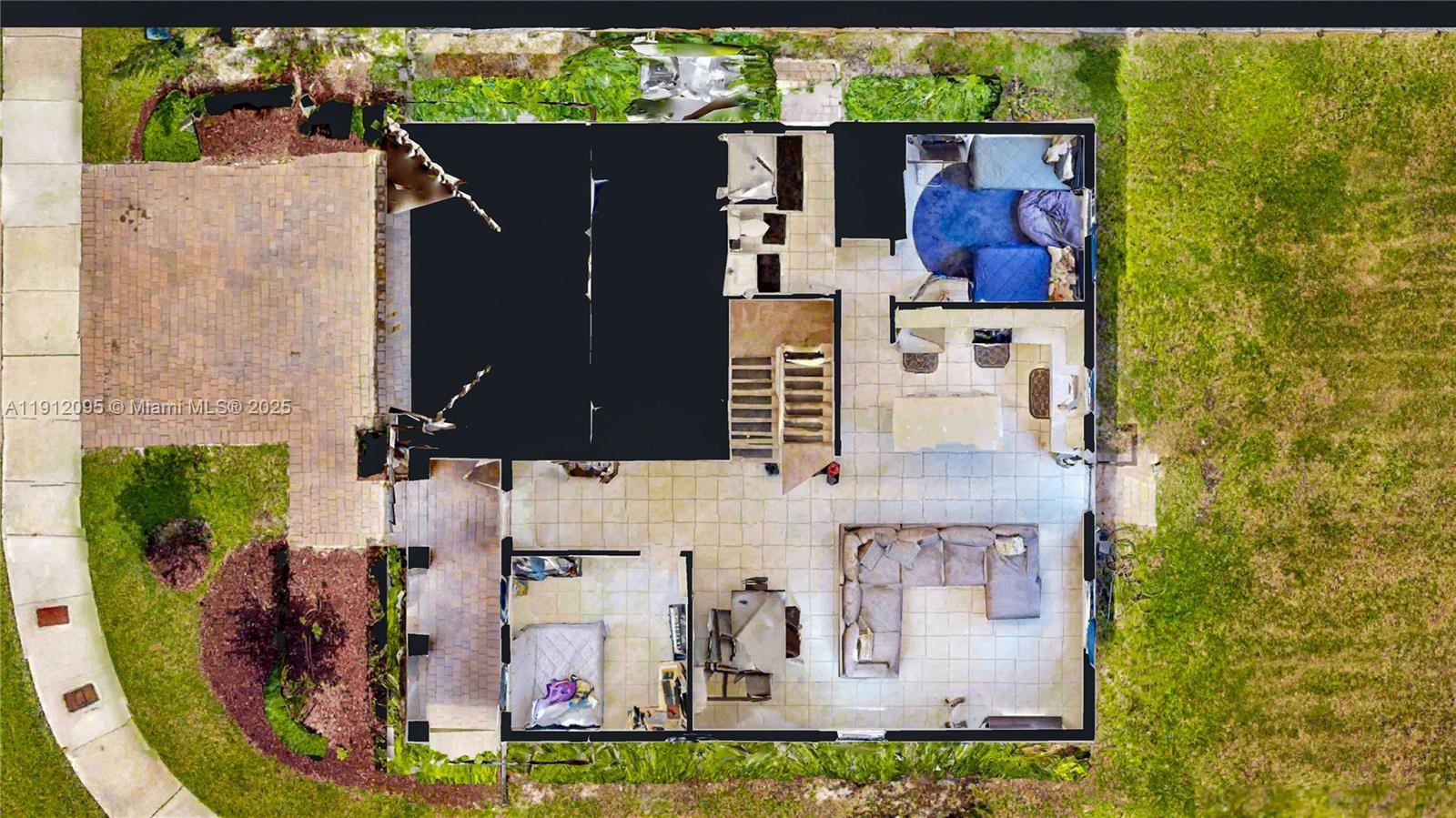 ESTATES AT SILVER PALM - Residential