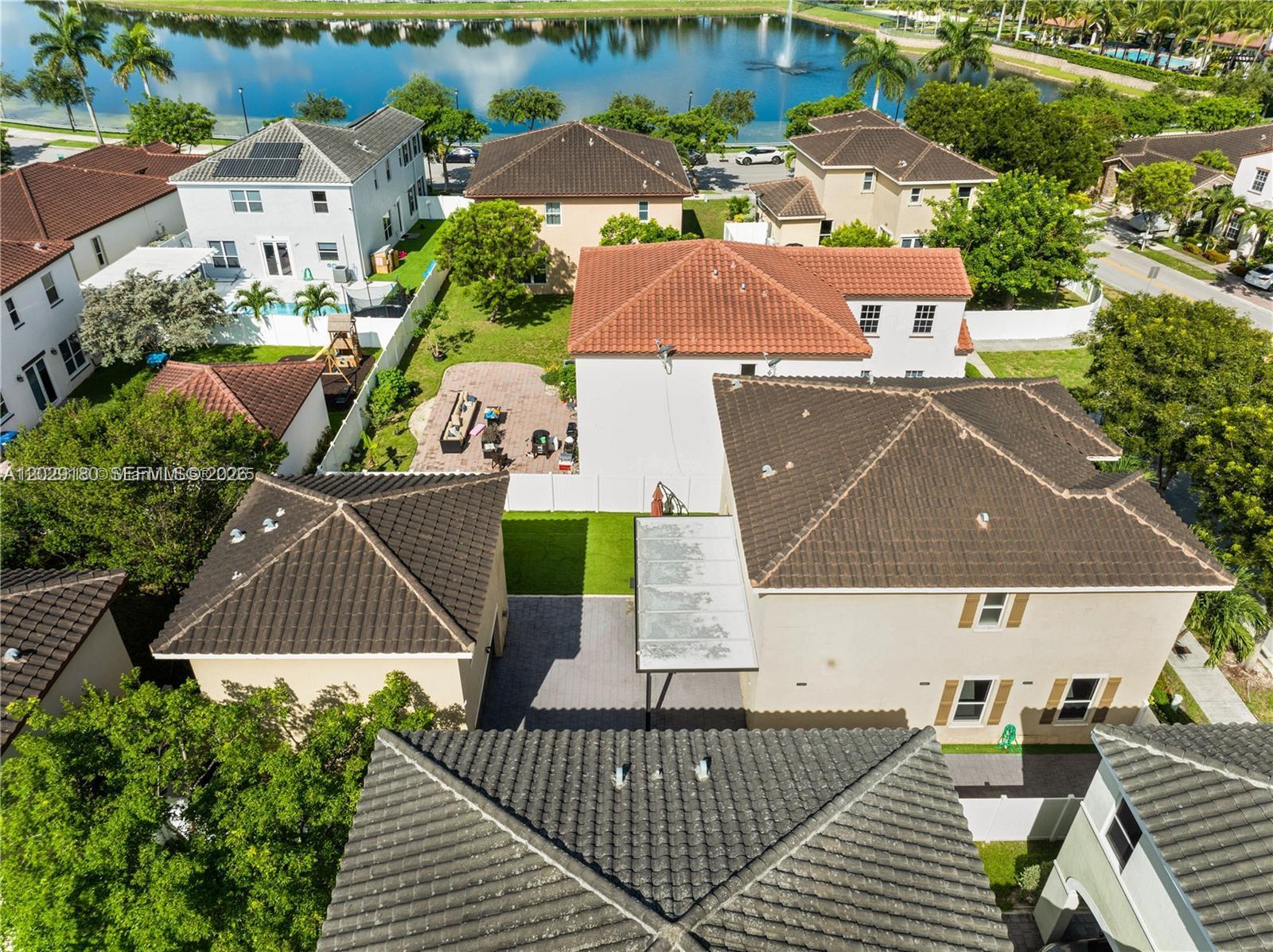 KENDALL COMMONS RESIDENTI - Residential