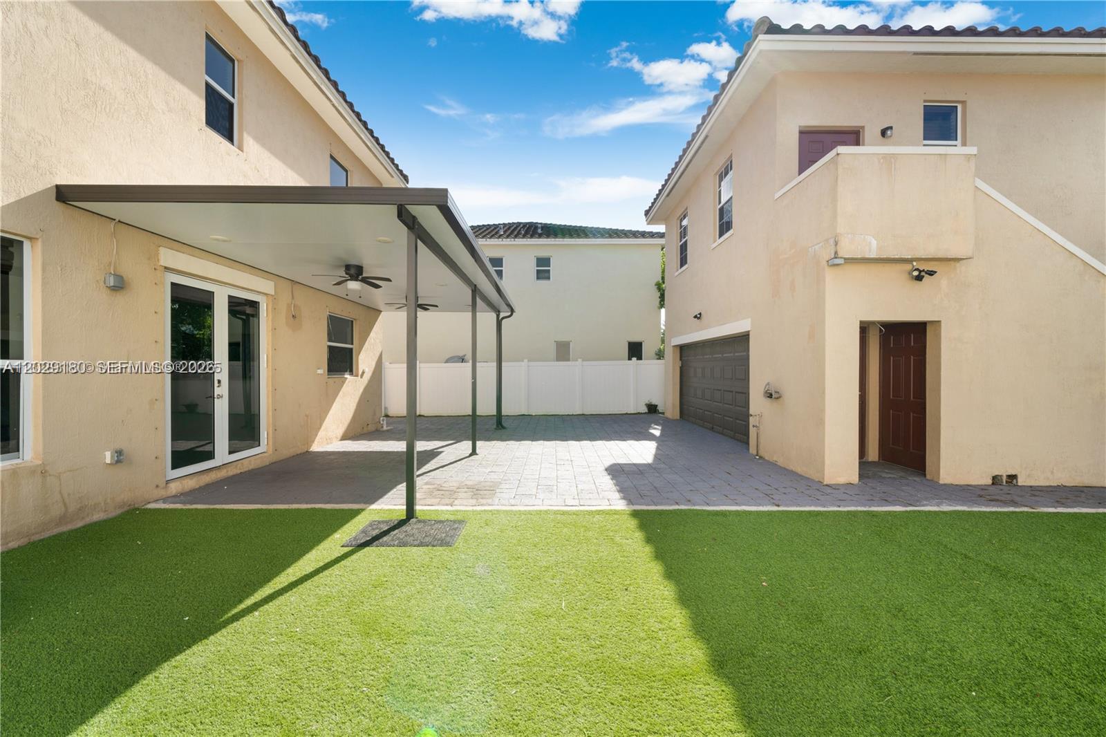 KENDALL COMMONS RESIDENTI - Residential