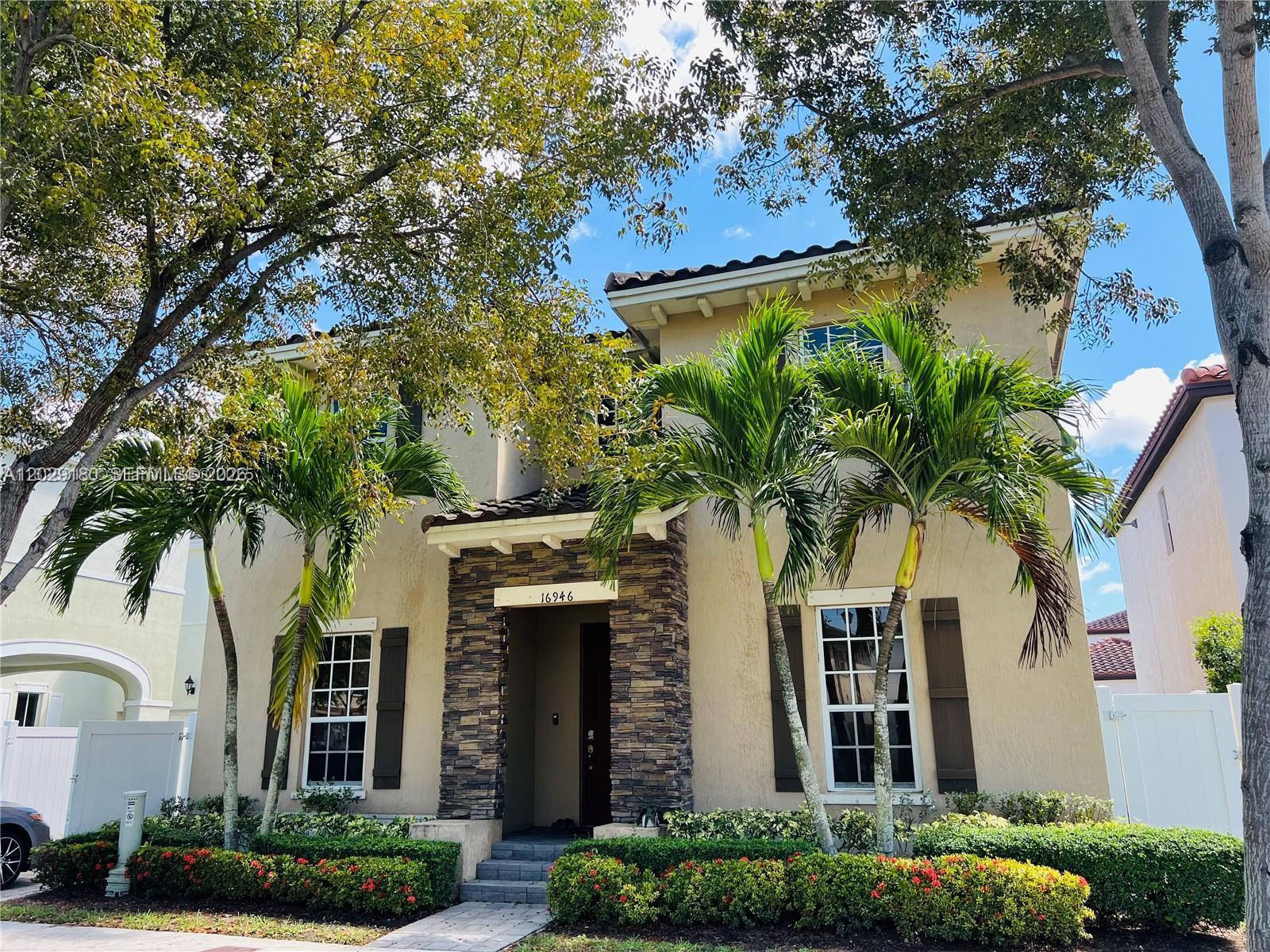 KENDALL COMMONS RESIDENTI - Residential