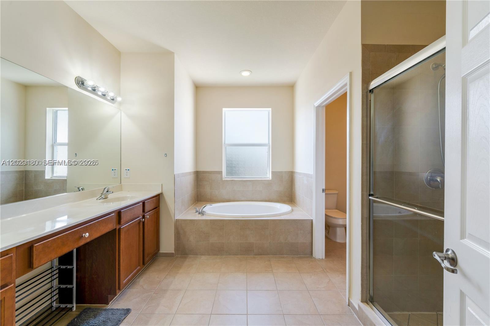 KENDALL COMMONS RESIDENTI - Residential
