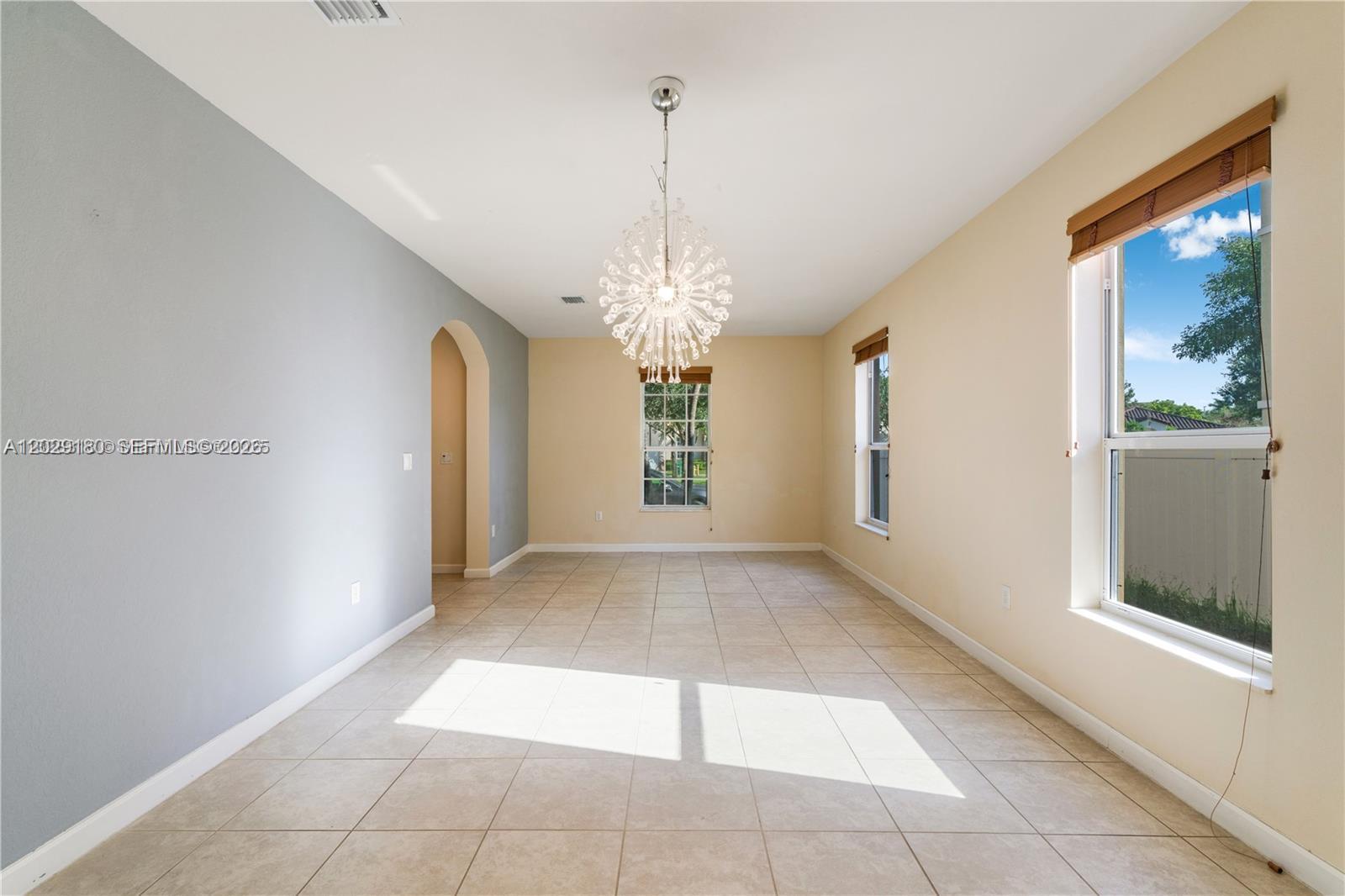 KENDALL COMMONS RESIDENTI - Residential