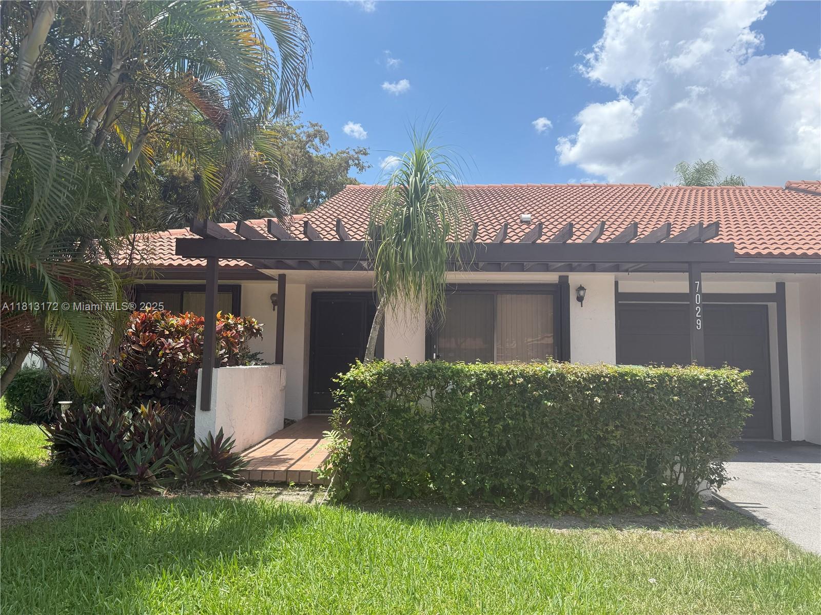 Rental Property at 7029 Marlberry Ln 7029, Tamarac, Broward County, Florida - Bedrooms: 3 
Bathrooms: 2  - $2,800 MO.