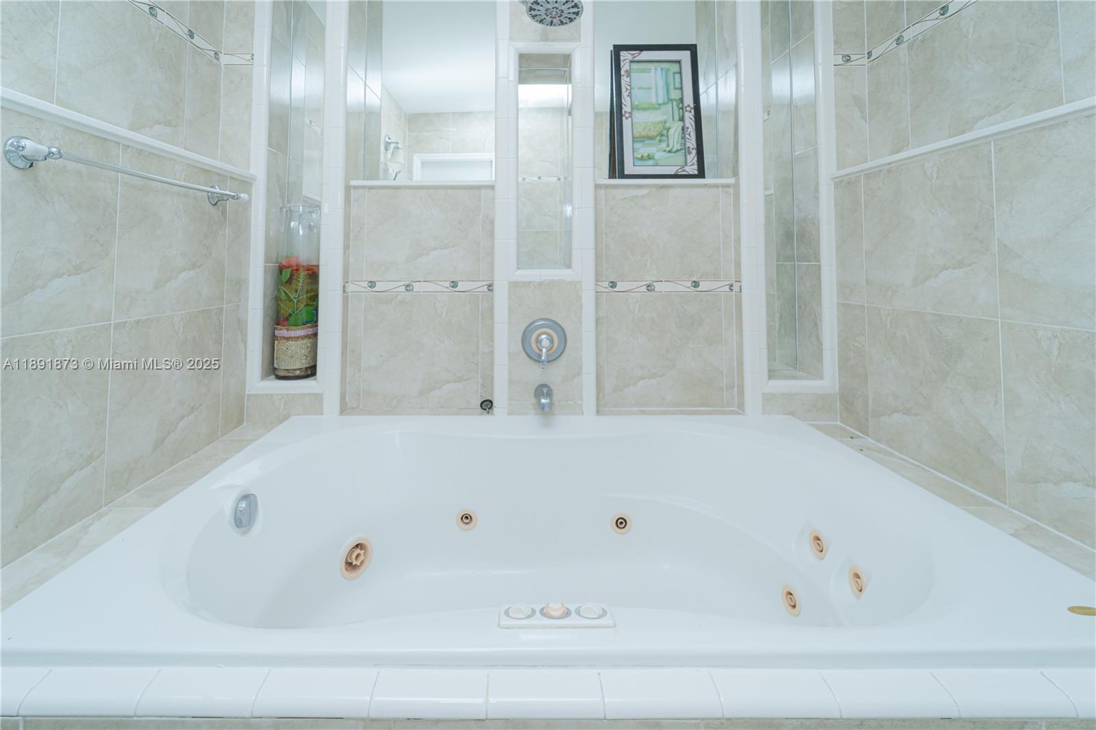 VILLA SERENA - Residential Lease