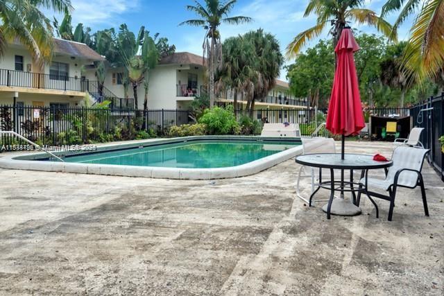 4160 NW 21st St 115E