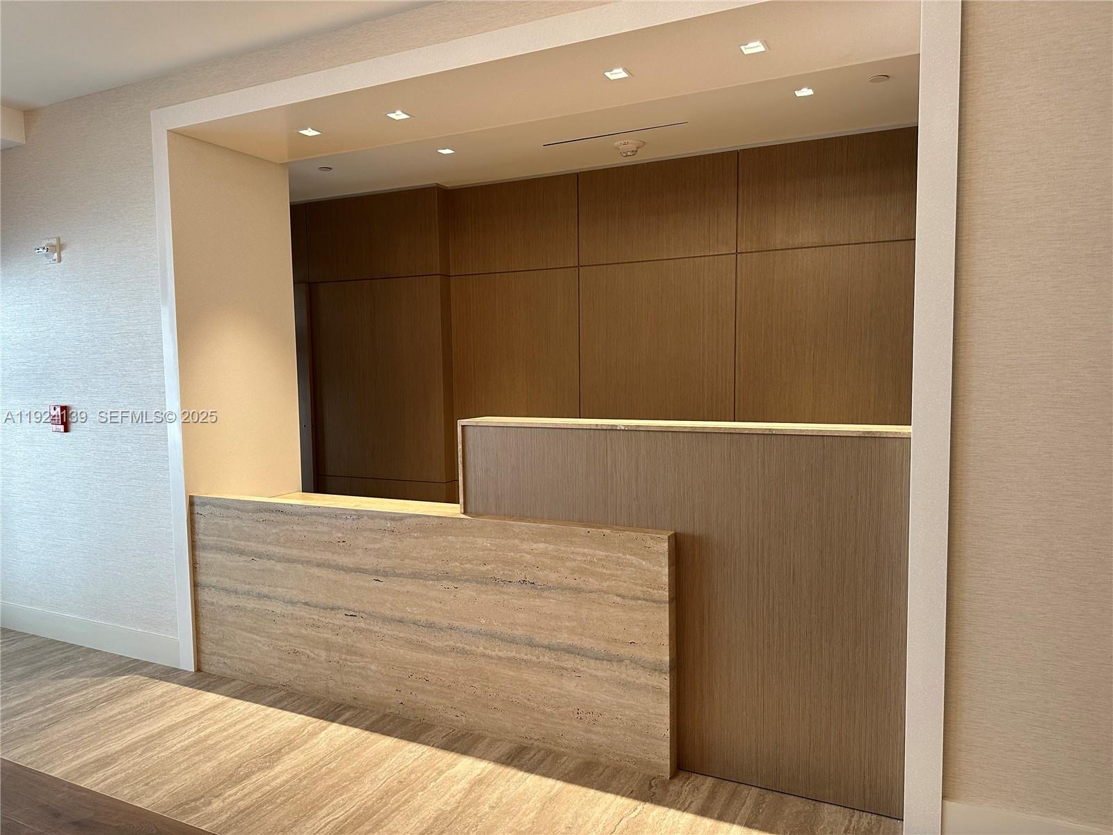 RONEY PALACE CONDO - Residential