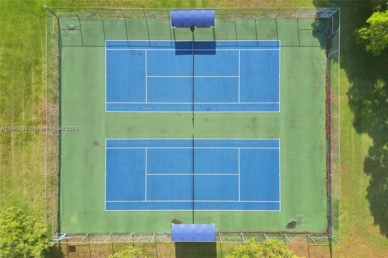 BLDG 9 OF COUNTRY CLUB AP - Residential