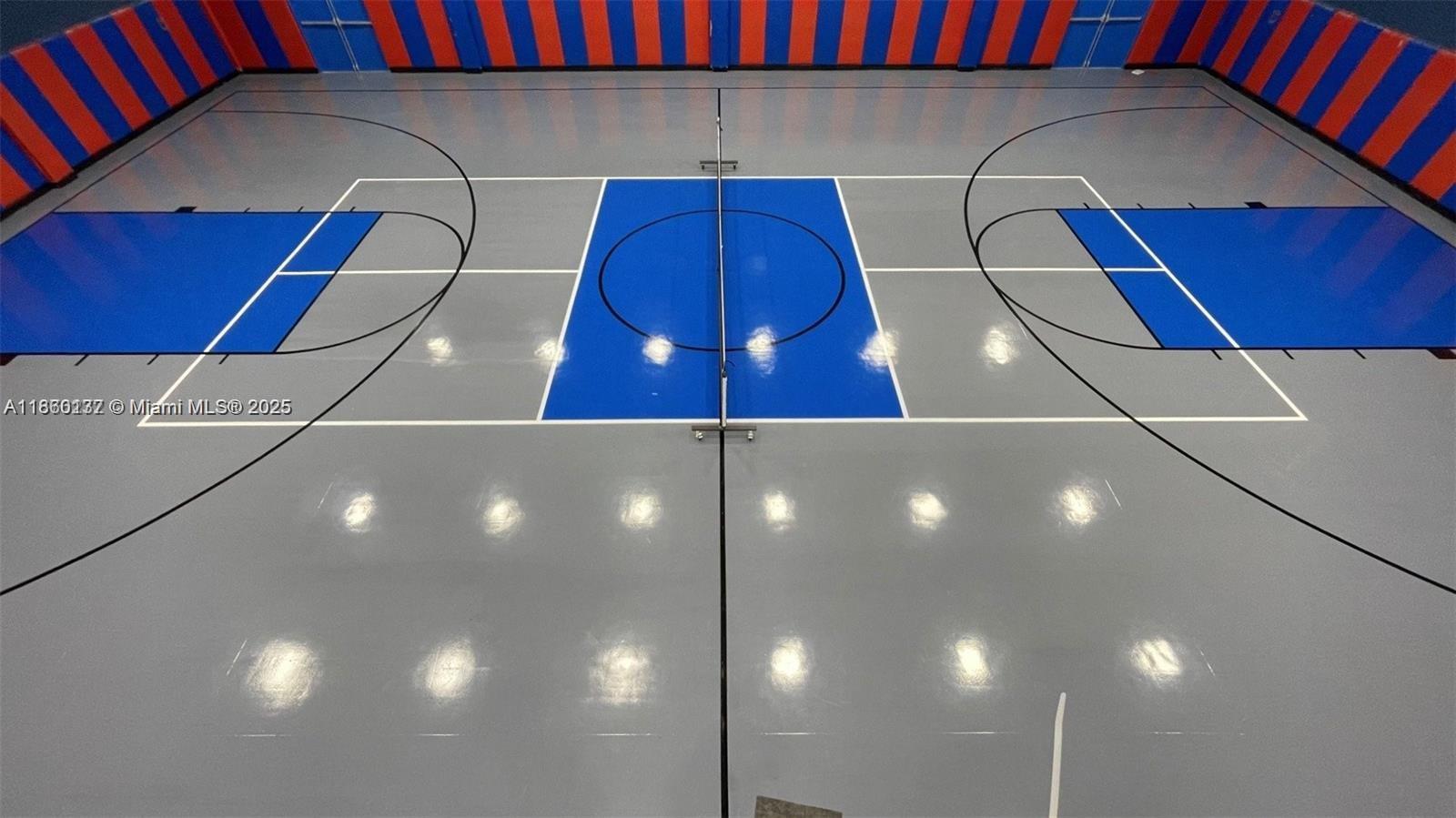 BLDG 9 OF COUNTRY CLUB AP - Residential