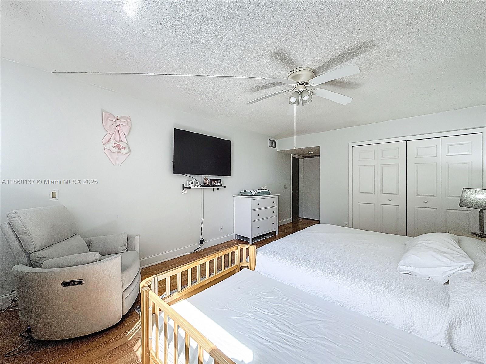 BLDG 9 OF COUNTRY CLUB AP - Residential