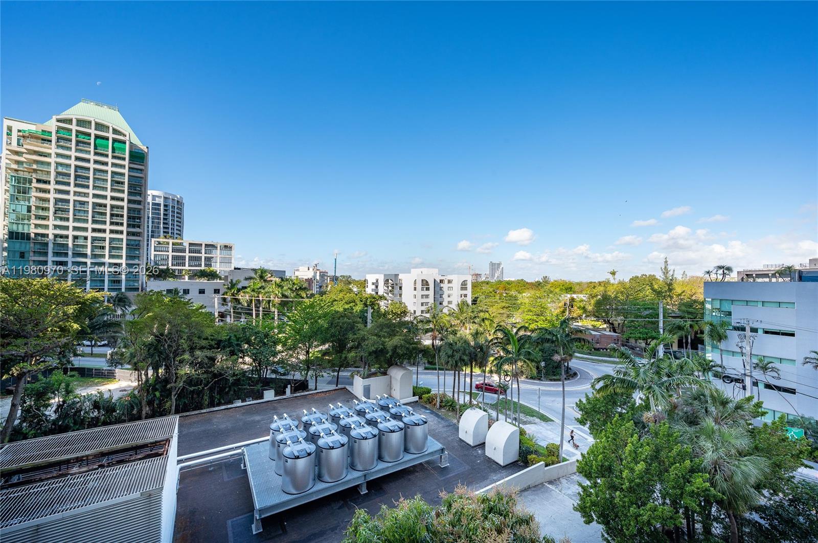 2678 Tigertail Ave 413