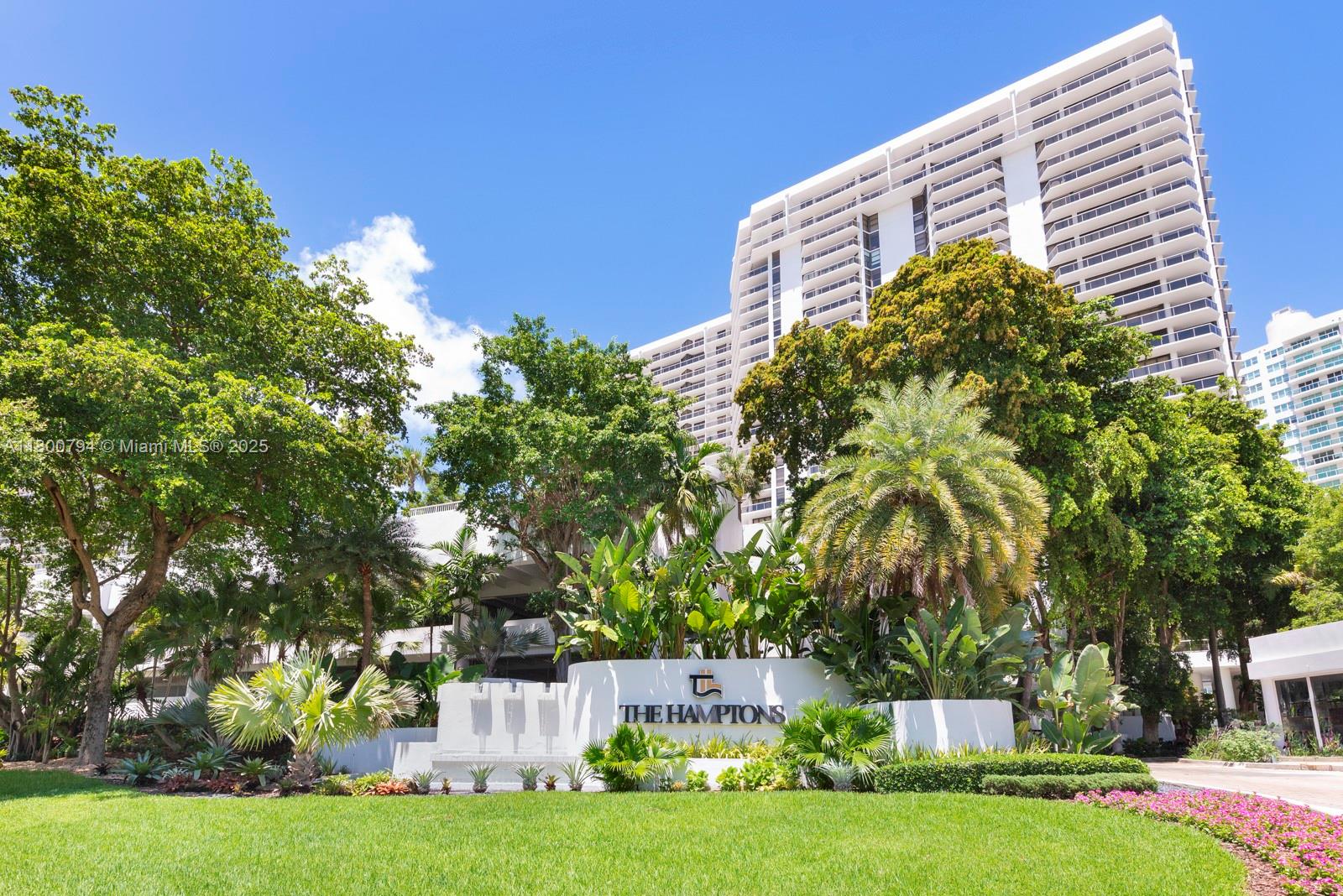 20281 E Country Club Dr 1009