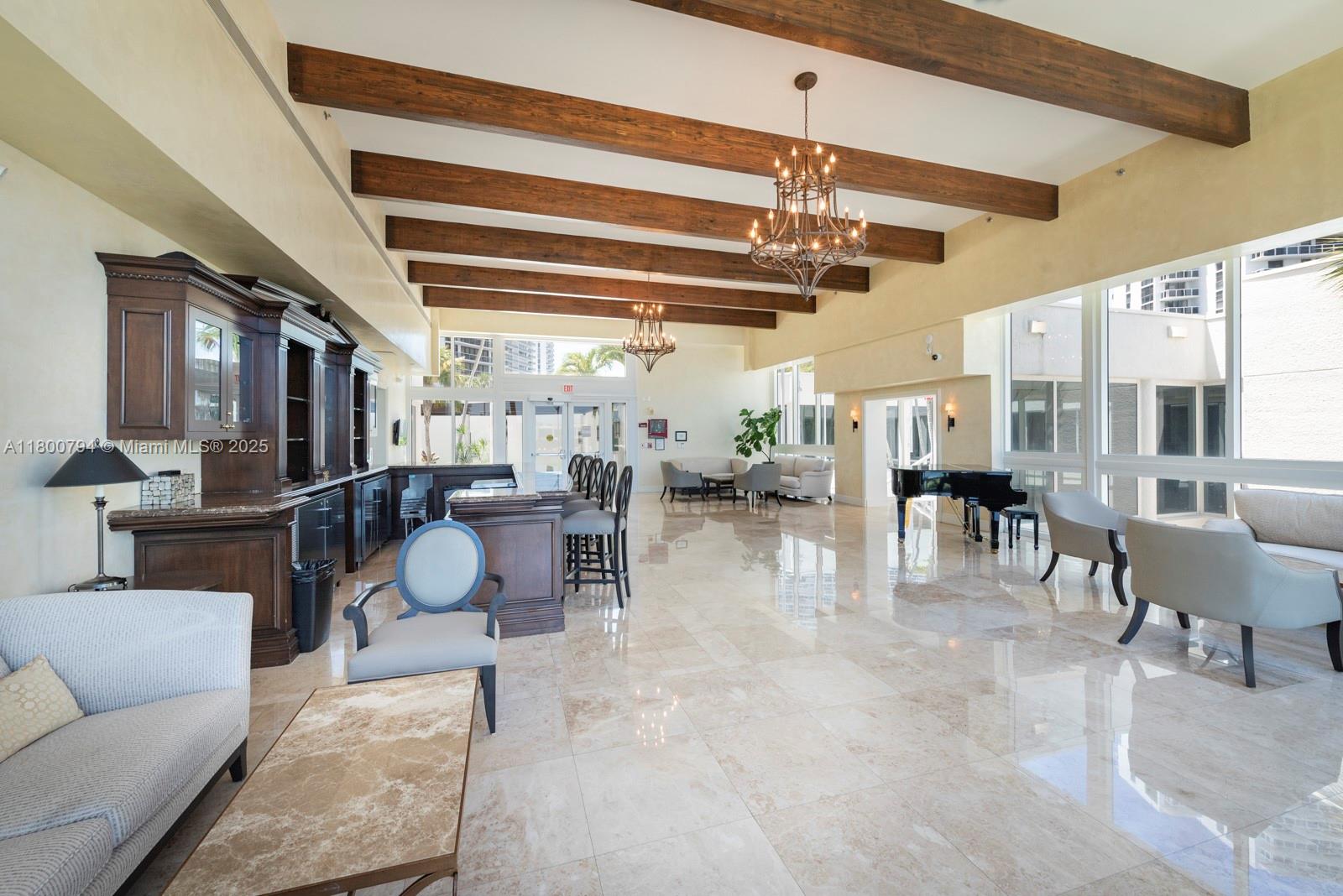 HAMPTONS WEST - Residential