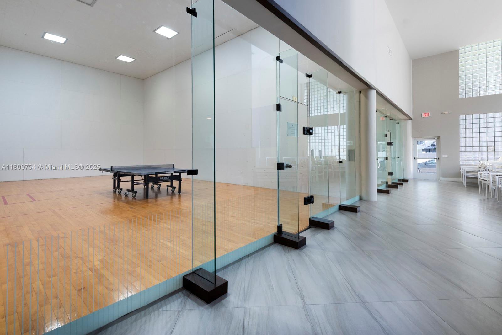 HAMPTONS WEST - Residential