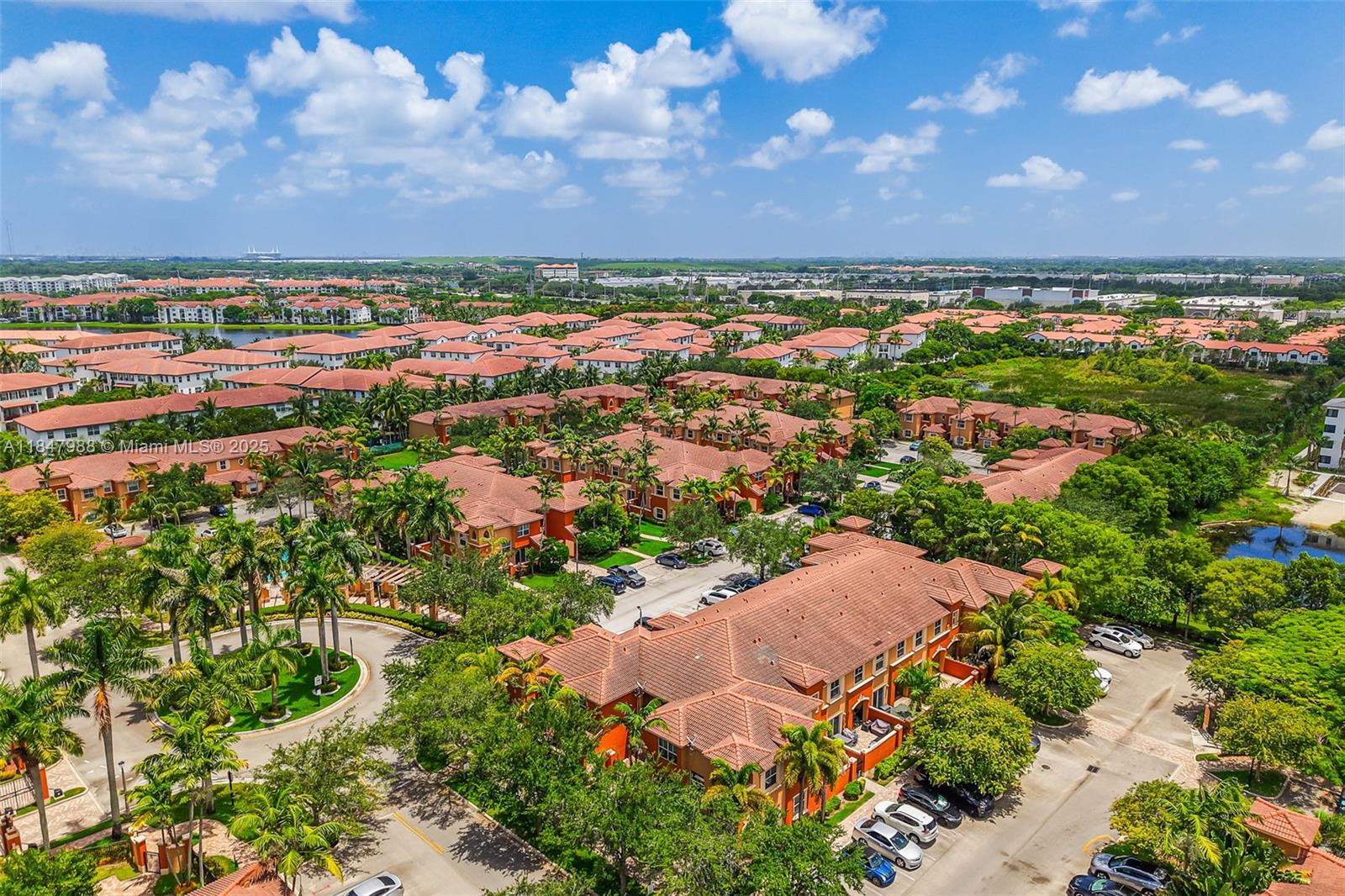 2669 SW 121st Ter 705, Miramar, FL, 33025/$370,000 3 2669 SW 121st Ter 705