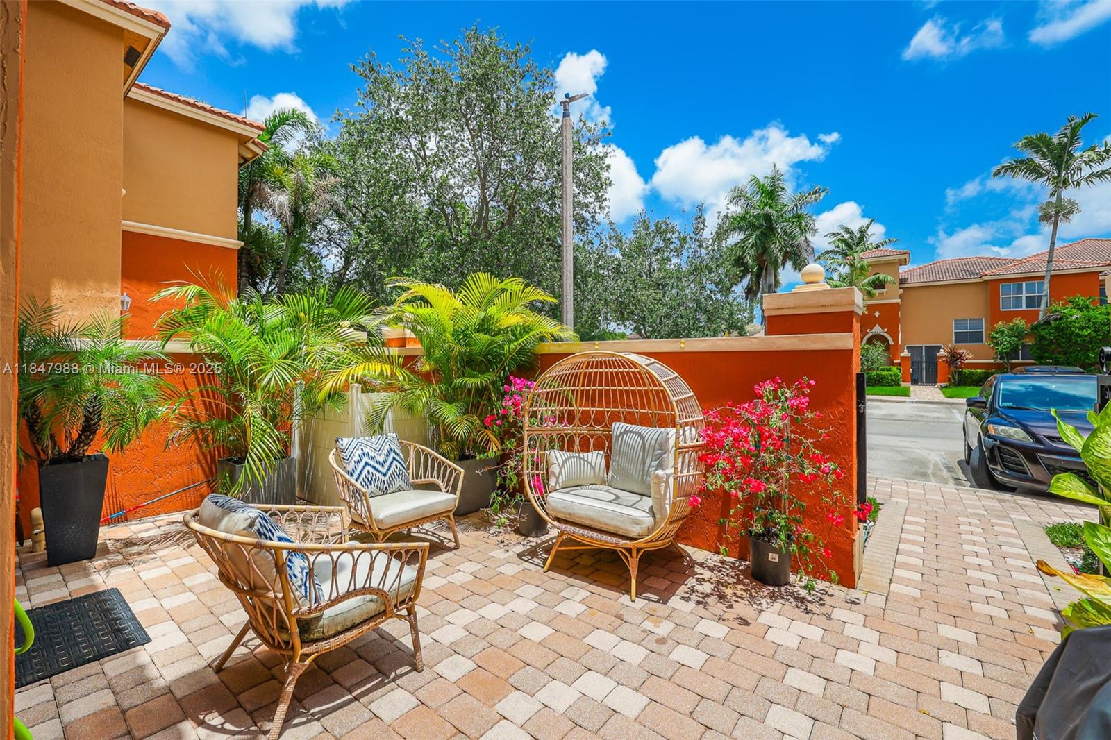 2669 SW 121st Ter 705, Miramar, FL, 33025/$370,000 2 2669 SW 121st Ter 705