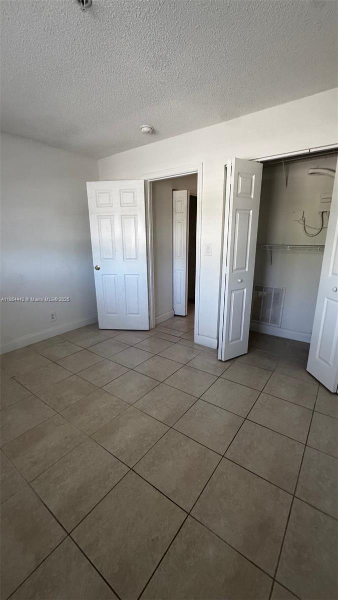 SUNDANCE AT PLANTATION CO - Residential Lease